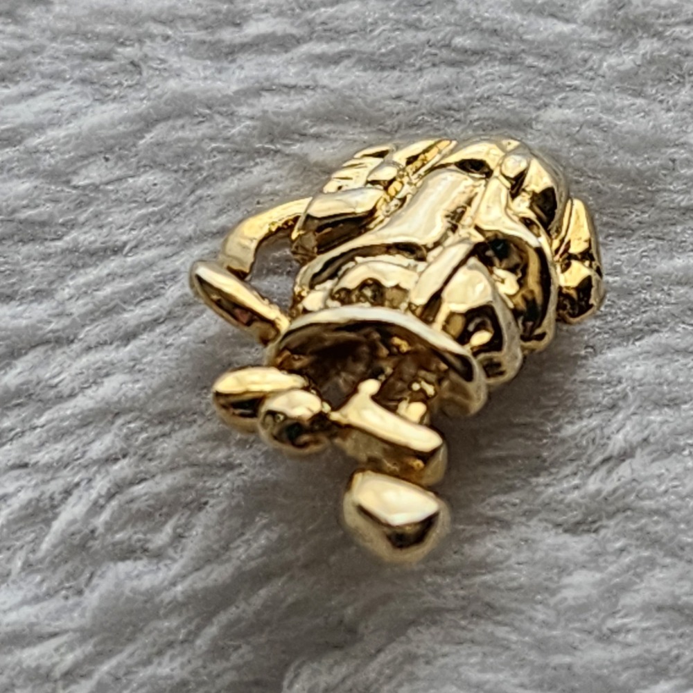 Golf Bag Pin Gold Tone Sporty Caddy Lapel Pin Accessory Golder Gift Idea Dad - Picture 3 of 7